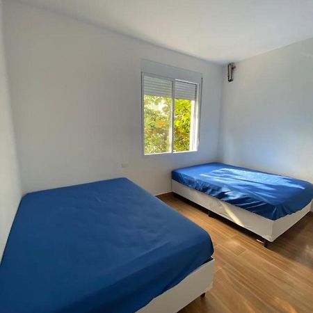 Apartamento Guaruja Pitangueiras 50 Metros Da Praia. Exterior foto